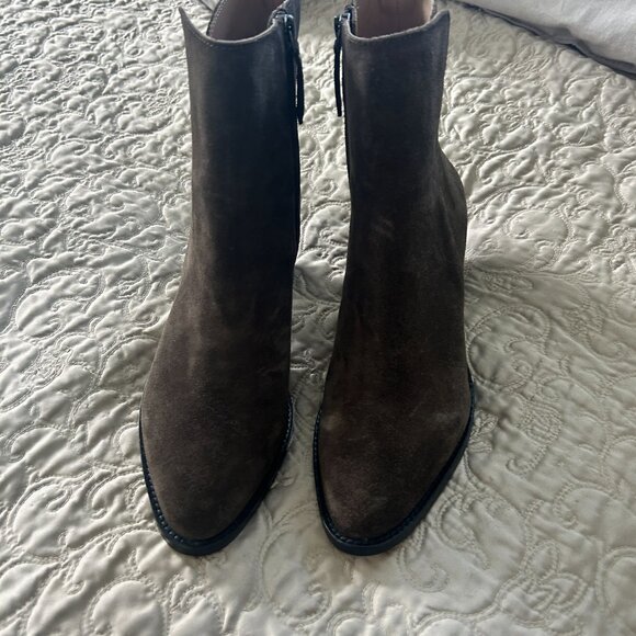 Banana Republic Dark Green Suede Ankle Boots With Side Zipper & Block Heel - Picture 6 of 11